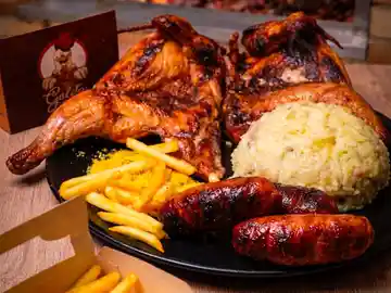 Galeto na brasa de carvão — frango assado tradicional do Nordeste em Fortaleza (Aldeota e região)